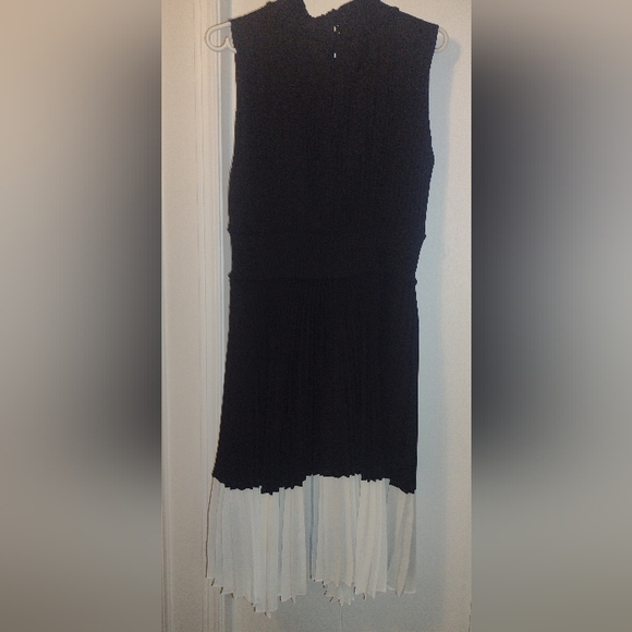 NEW Nanette Lepore Pleated sleeveless dress ptp 20 " - Picture 8 of 8